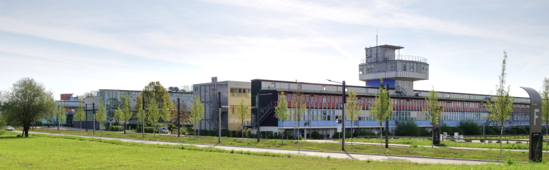 Datei:Uni West 3.png