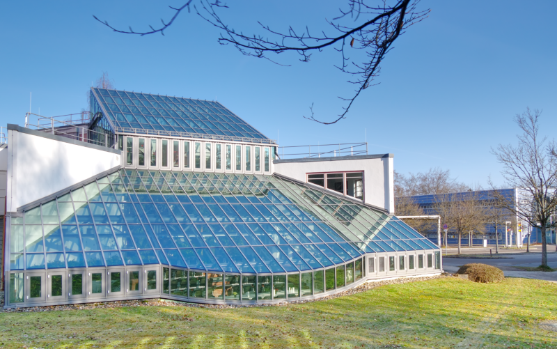 Datei:Unfallchirurgische forschung building 1.png